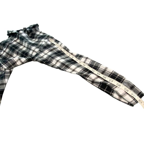 Forever 21 Cropped Plaid flannel Black and White Shirt Top Blouse Small - Picture 6 of 8